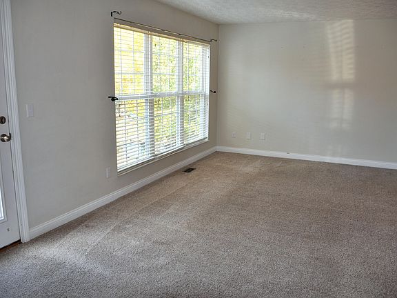 4th image of 10728 Fremont Dr