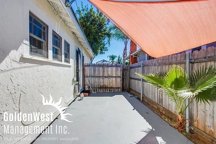 3 bed, 2.0 bath, 1469 sqft, $3,700 — Photo 3