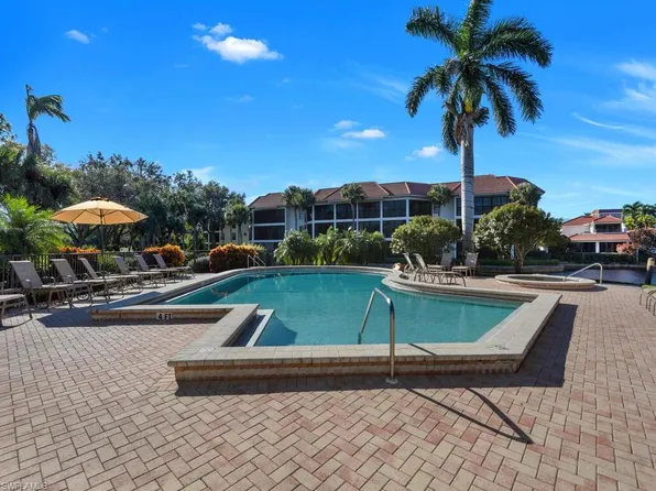 5930 Via Lugano APT 305, Naples, FL 34108