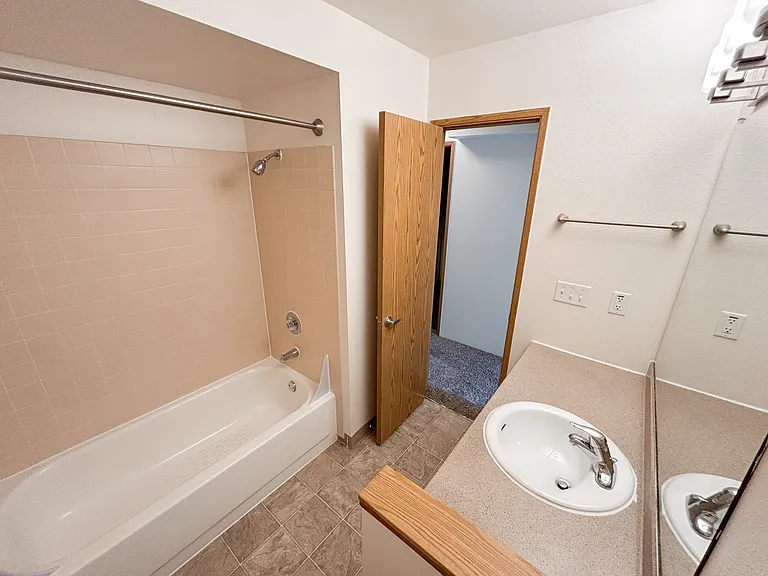 Stone Creek Apartments Beaverton — Photo 57