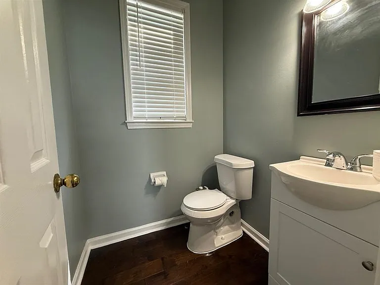 1173 Island Pl E — Photo 8