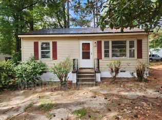218 S Elizabeth St, Henderson, NC 27536