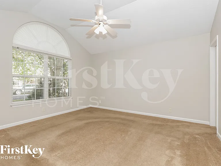 869 Maricopa Dr — Photo 7