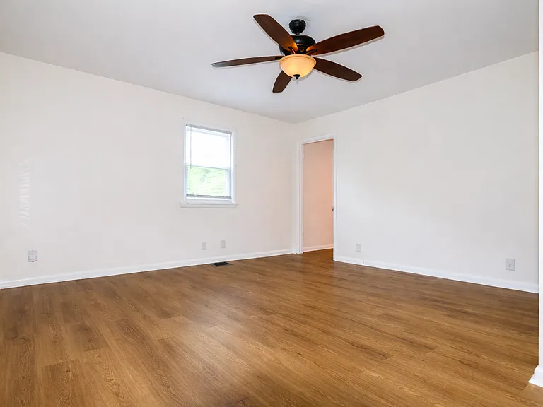 4011 Crawford Ave — Photo 6