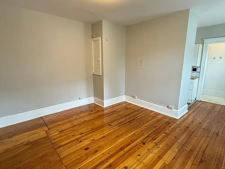 512 Whitney Ave #1B — Photo 3