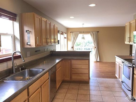 2nd image of 103 Oxbow Ct