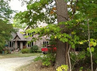 657 Indian Lake Rd, Oxford, MI 48371