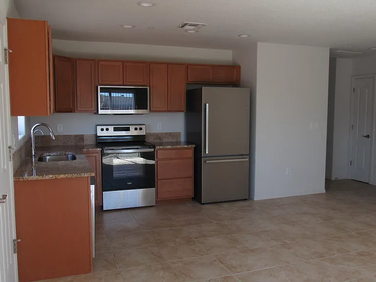 2495 Palisades Dr #B-102 — Photo 8