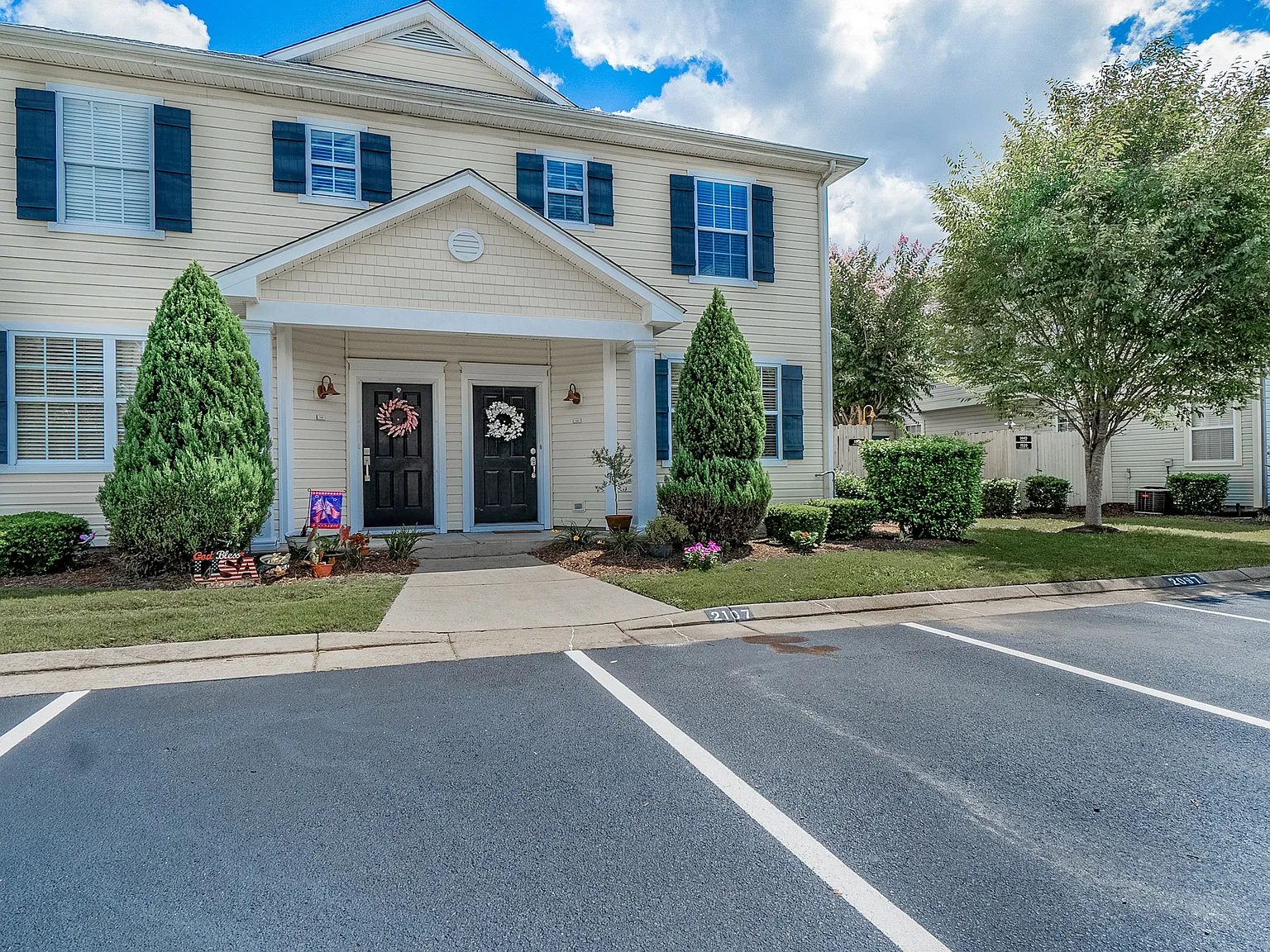 2 bed, 1340 sqft, $2,125 — Photo 3