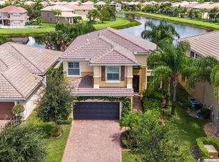 8206 Emerald Winds Cir, Boynton Beach, FL 33473