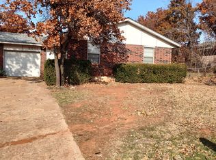 3201 Gwendolyn Ln, Edmond, OK 73034