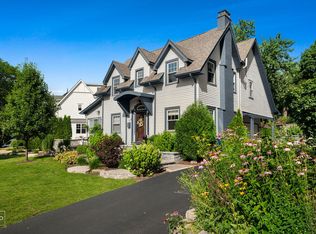 353 Western Ave, Clarendon Hills, IL 60514