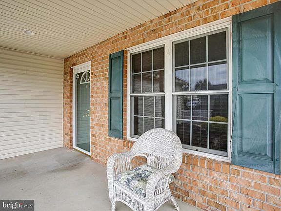 5th image of 234 Lantern Ln
