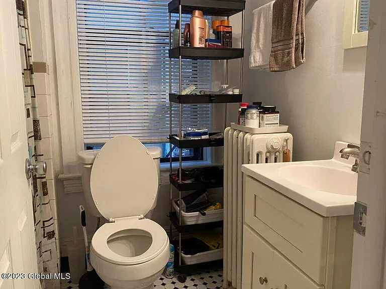 588 Madison Ave #2 — Photo 14