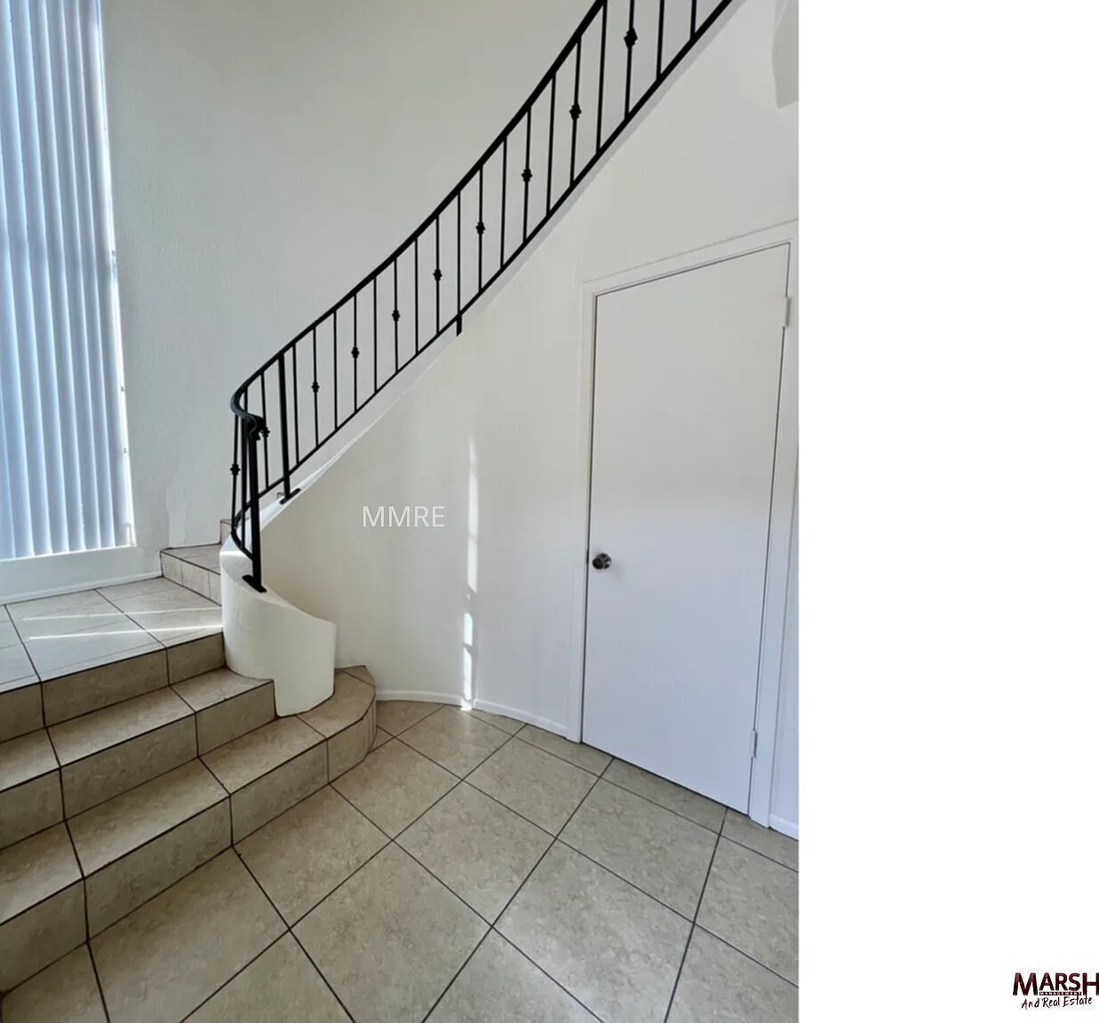 Nice 2 bedroom townhome with all appliances & community pool in Mesa! — Photo 3