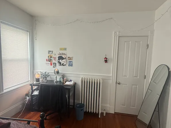 8 Sheafe St #1, Chestnut Hill, MA 02467