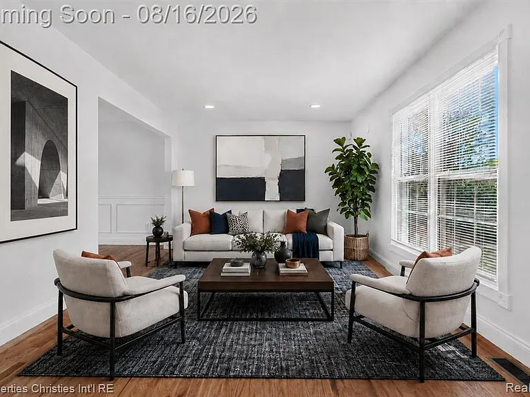 2834 Rossmoor Cir — Photo 4