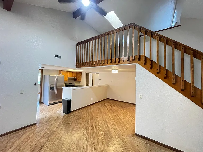 6210 Willow Ln — Photo 7