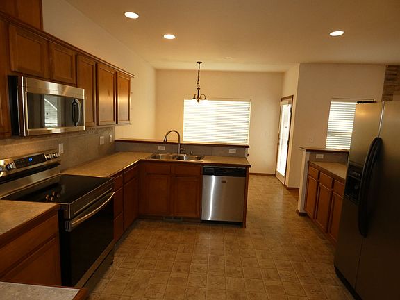 4th image of 2513 Rolling Hills Ct