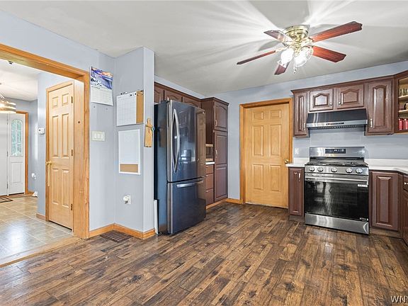 5th image of 2637 Brown Rd