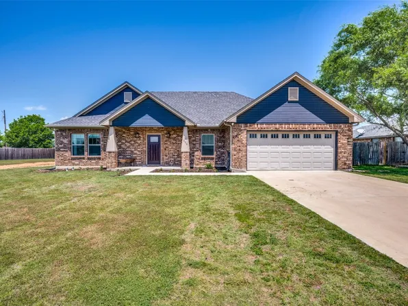 205 Ashley St, Alvord, TX 76225