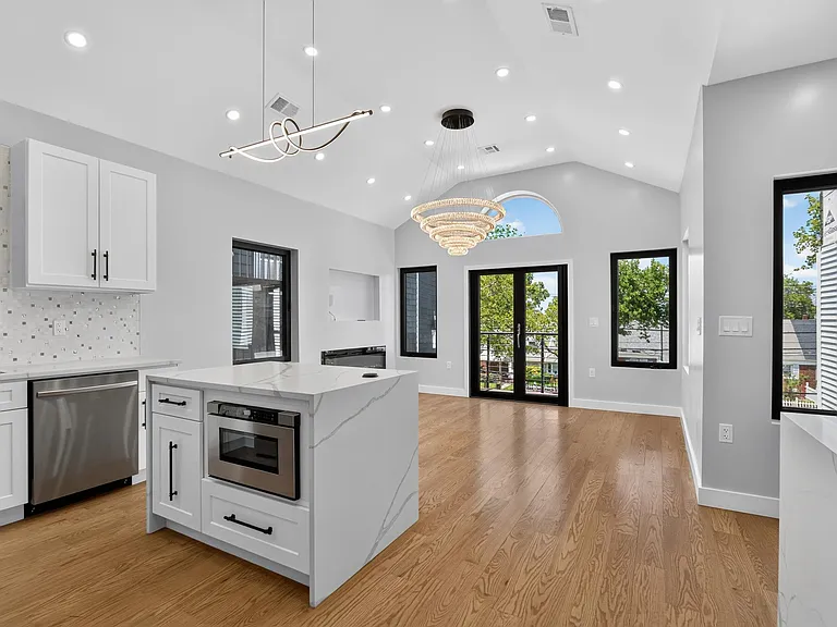 482 John F Kennedy Blvd #2 — Photo 2