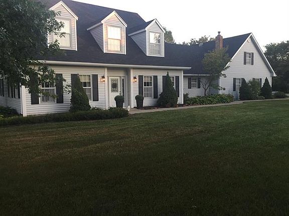 2nd image of 101 E Spangler Ln