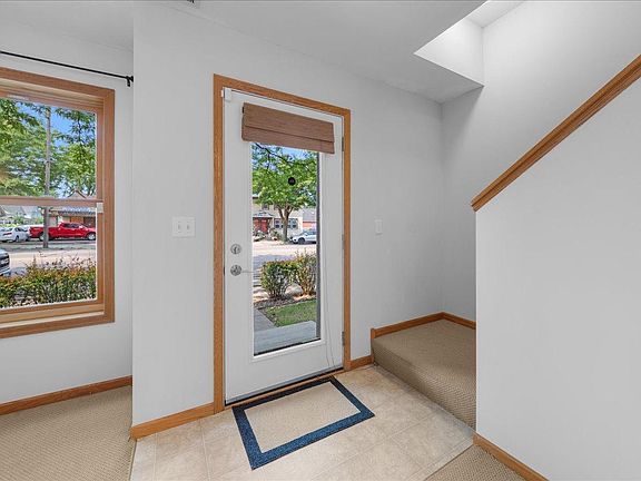 5th image of 640 Dale St N