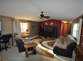 1212 Magnolia Ave, Oshkosh, WI 54902