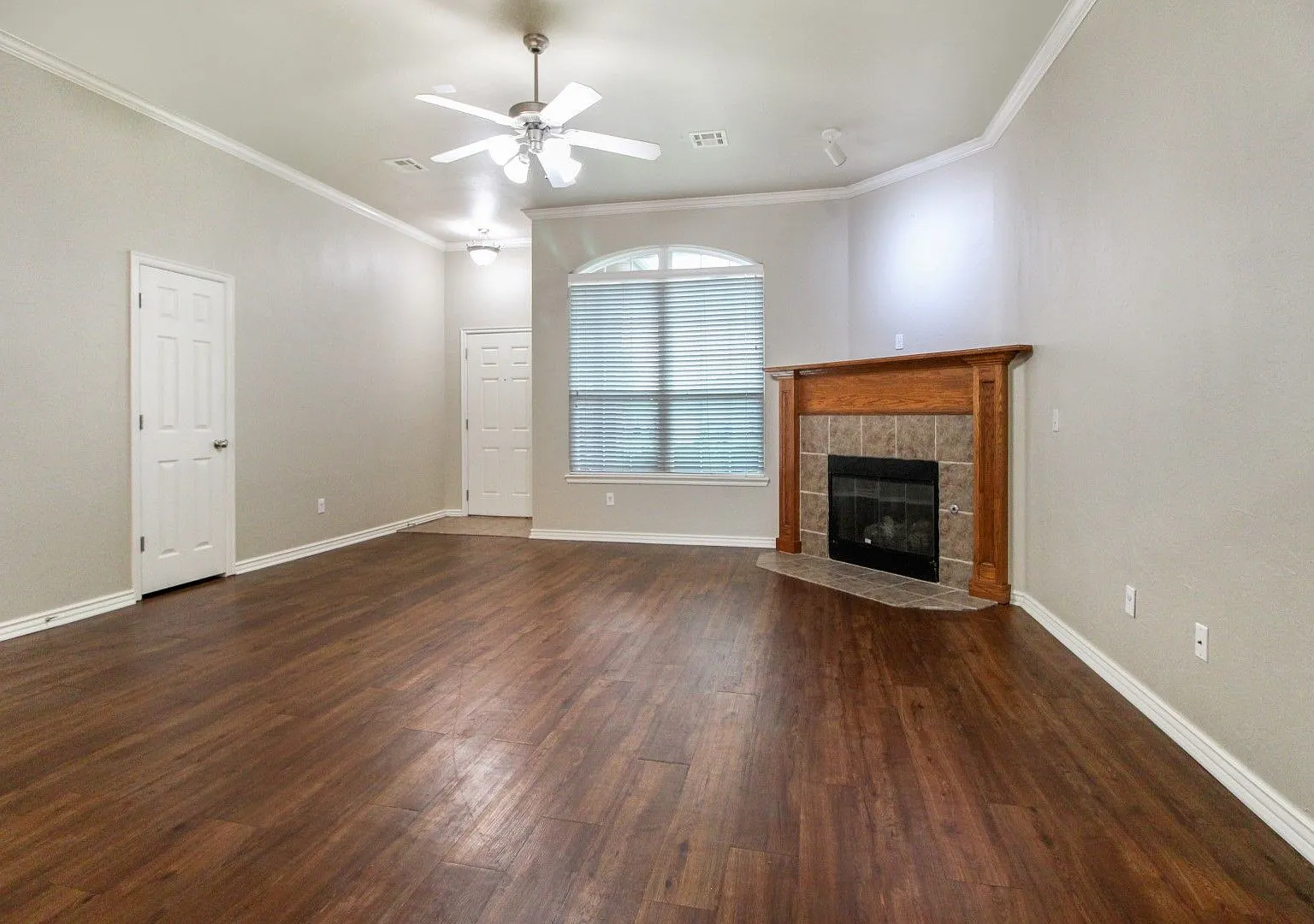 Beautiful 3 Bed, 2 Bath In Edmond — Photo 2