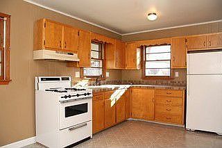 2nd image of 2144 E Whitmer St