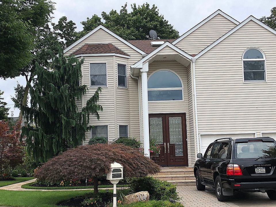 1st image of 104 Paolo Ct