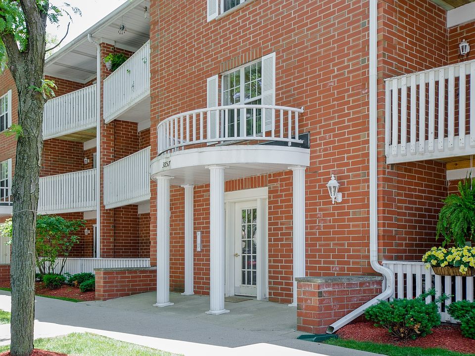 1st image of 3857 N Harlem Ave APT 103