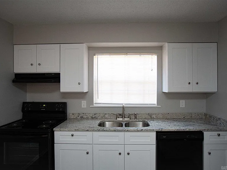 2112 Scotty Ct — Photo 3