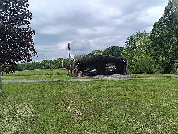 2nd image of 4098 Mount View Rd