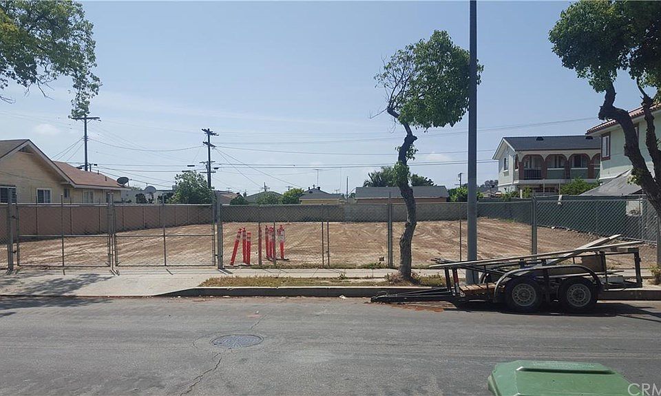 1st image of 0 W M St