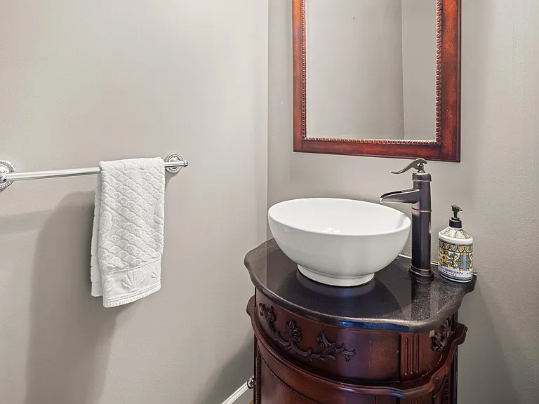 Powder room.