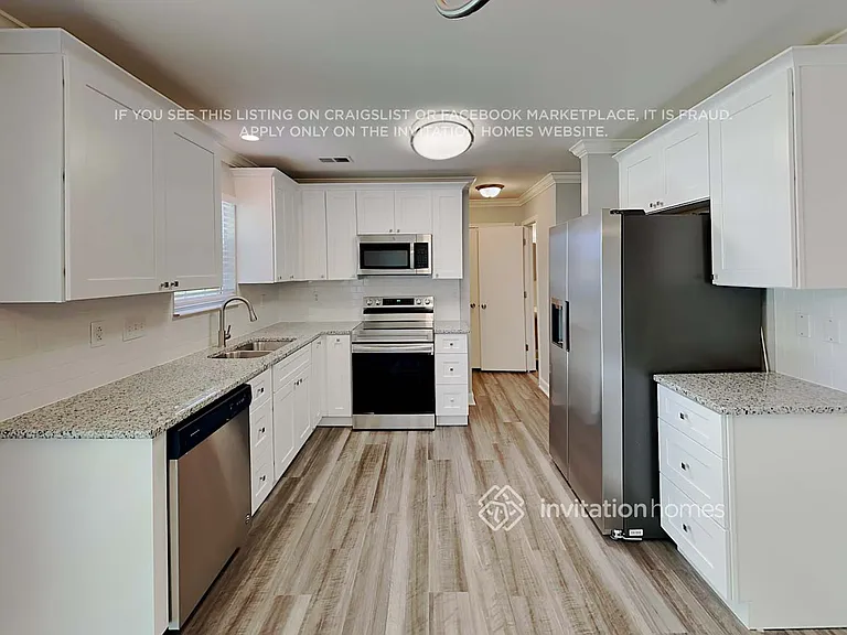 410 Queens Dr SW — Photo 6