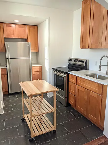 1914 Spring Garden St #4R Photo 1