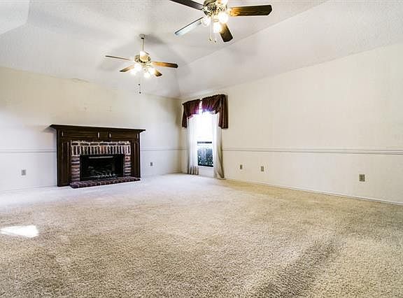 4th image of 225 W Amberway Ln