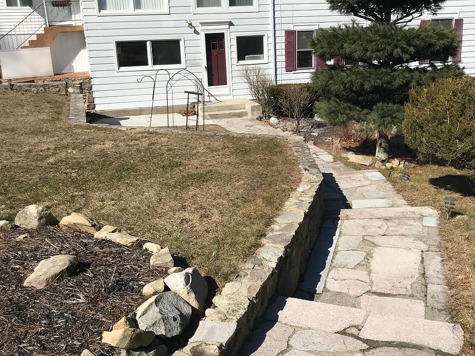 Private entrance to first floor unit