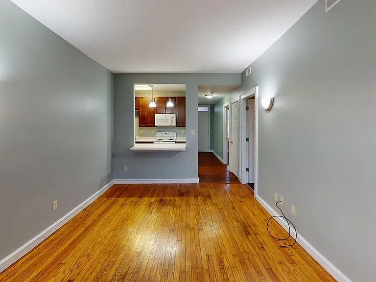 3867 Lafayette Ave — Photo 8