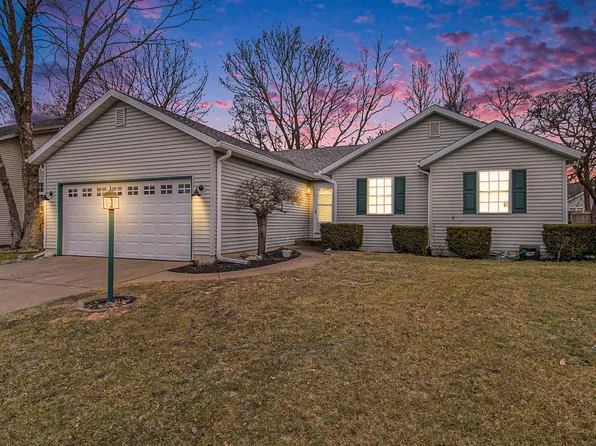 4330 Field Gate Dr E, South Bend, IN 46628