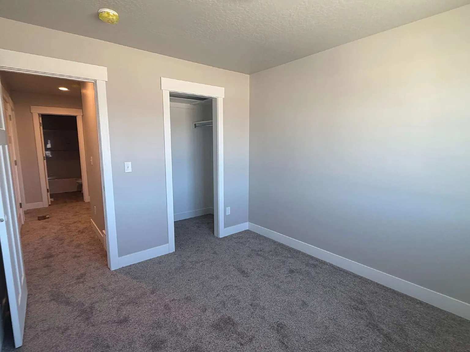 2 bed, 2.5 bath, $1,600 — Photo 4