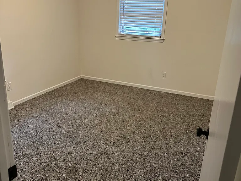 1712 Northwoods Dr — Photo 7