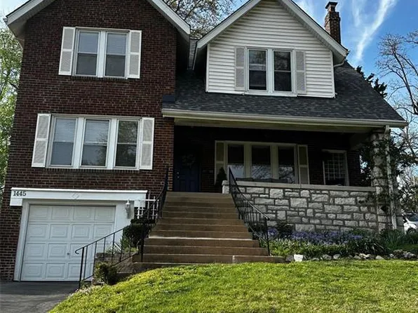 1445 Rankin Dr, Saint Louis, MO 63117