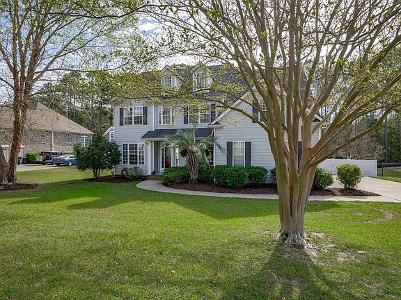 3rd image of 24 Middleton Dr