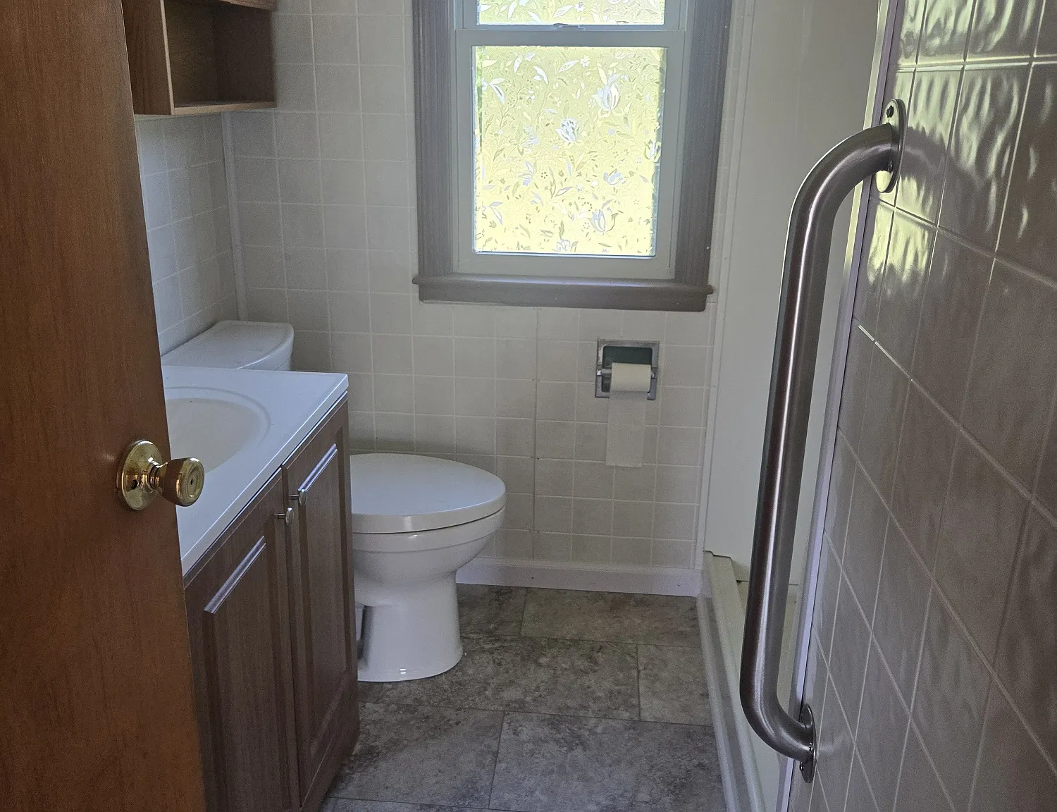 4 bed, $1,200 — Photo 4