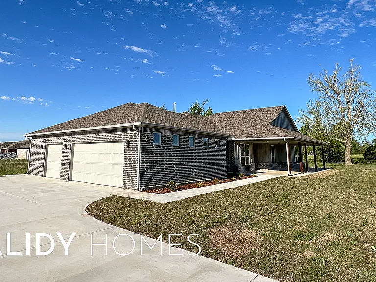 102 Olde Mill Rd — Photo 5