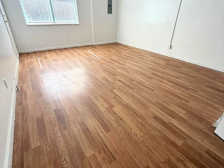 2601 Bellevue Ave #1 — Photo 3